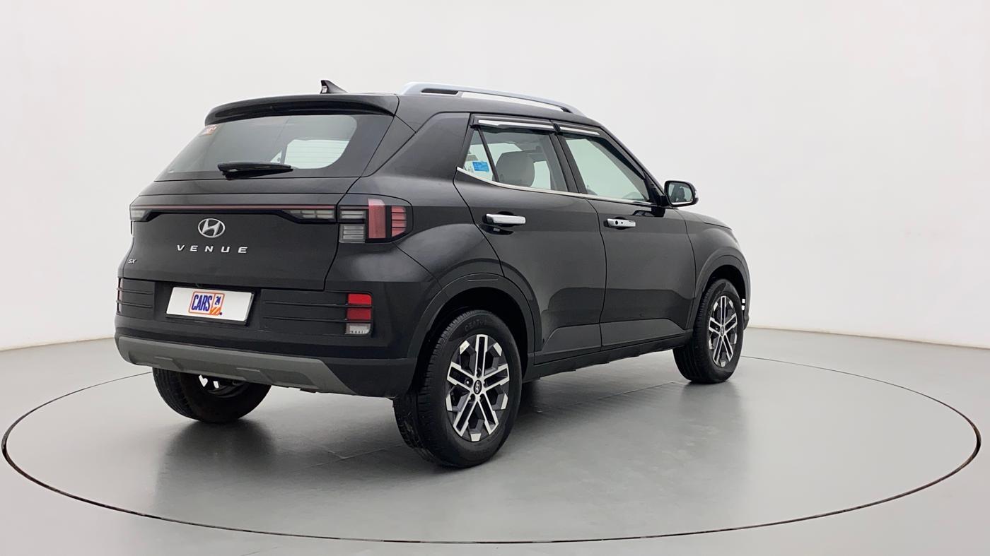 2022 Hyundai VENUE SX 1.5 CRDI, Diesel, Manual, 5,013 km, Right Back Diagonal