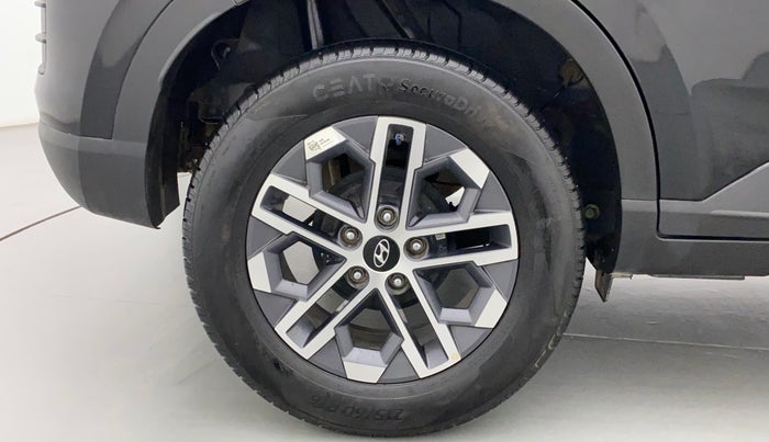 2022 Hyundai VENUE SX 1.5 CRDI, Diesel, Manual, 5,013 km, Right Rear Wheel