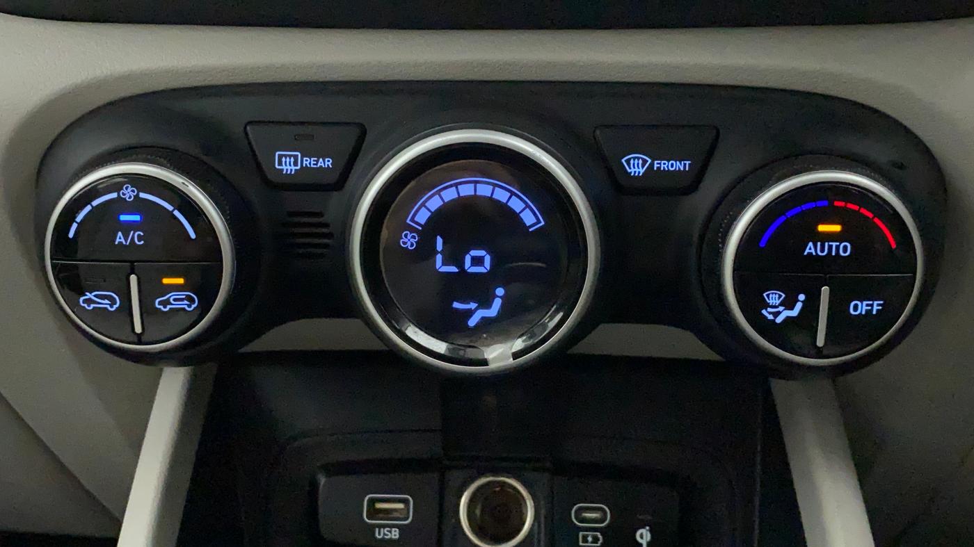 2022 Hyundai VENUE SX 1.5 CRDI, Diesel, Manual, 5,013 km, Automatic Climate Control