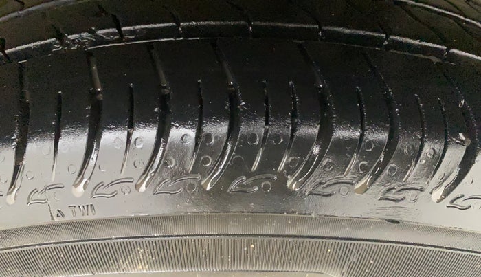 2014 Maruti Celerio VXI, Petrol, Manual, 79,124 km, Left Rear Tyre Tread