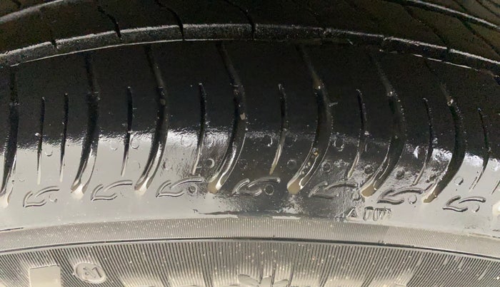 2014 Maruti Celerio VXI, Petrol, Manual, 79,124 km, Right Rear Tyre Tread