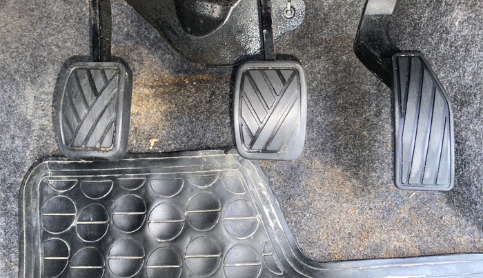 2014 Maruti Celerio VXI, Petrol, Manual, 79,124 km, Pedals