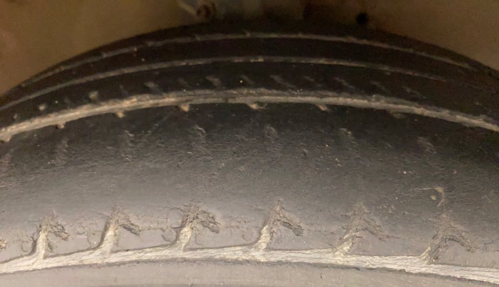 2017 Maruti Celerio VXI (O), Petrol, Manual, 57,686 km, Right Front Tyre Tread
