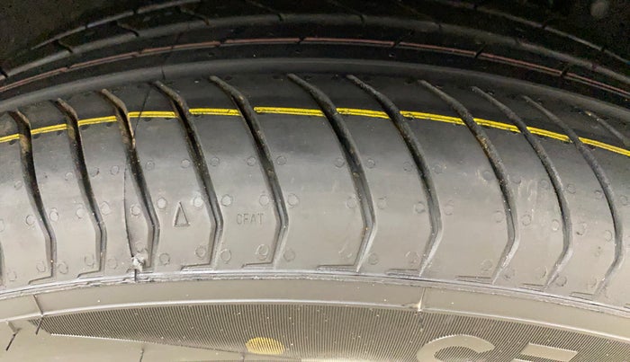 2021 Hyundai ALCAZAR PLATINUM (O) 6STR 2.0 AT, Petrol, Automatic, 1,07,659 km, Left Rear Tyre Tread