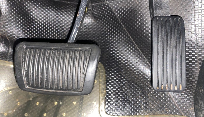 2021 Hyundai ALCAZAR PLATINUM (O) 6STR 2.0 AT, Petrol, Automatic, 1,07,659 km, Pedals