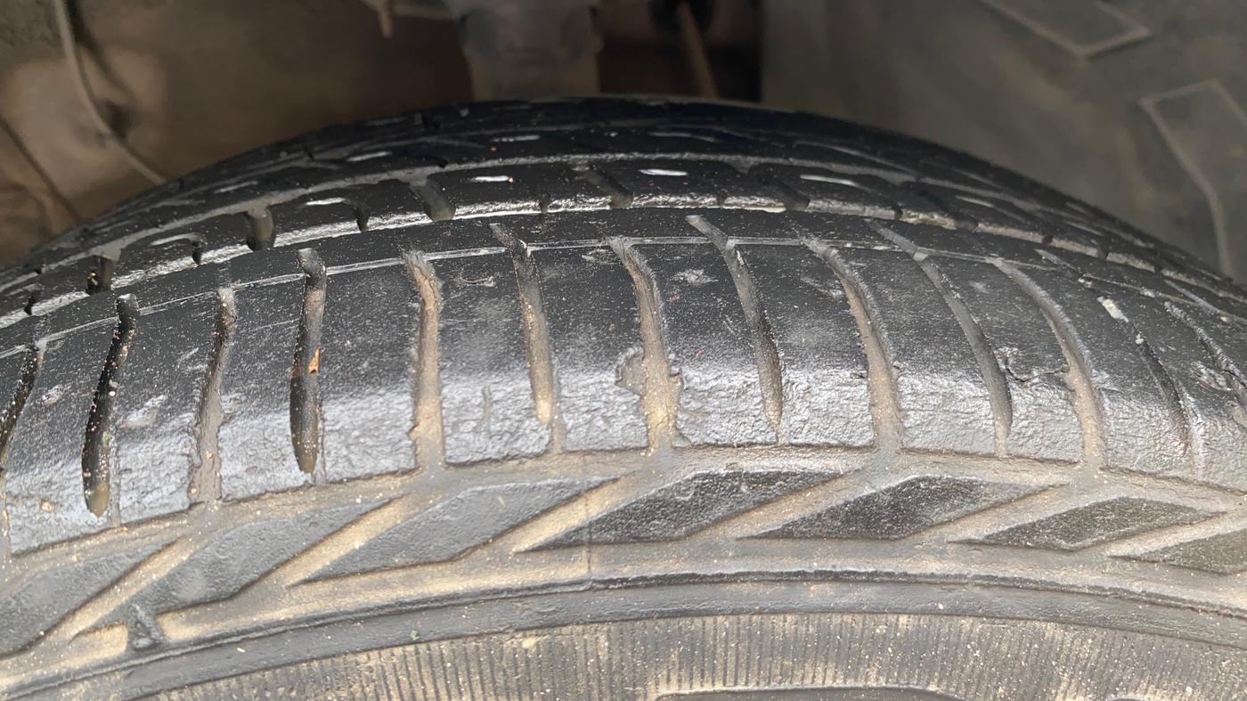 2022 KIA SONET HTK PLUS 1.2, Petrol, Manual, 65,196 km, Right Front Tyre Tread