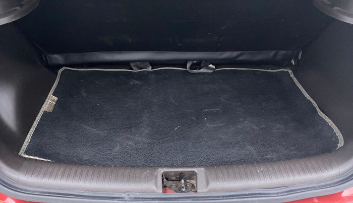 2012 Hyundai Santro Xing GLS, Petrol, Manual, 79,243 km, Boot Inside