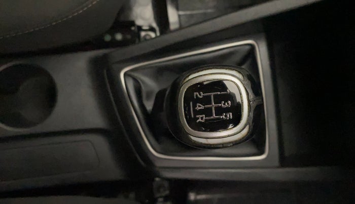 2018 Hyundai Elite i20 ASTA 1.2 (O), Petrol, Manual, 46,520 km, Gear Lever