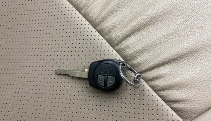 2022 Maruti Dzire VXI, Petrol, Manual, 29,956 km, Key Close Up