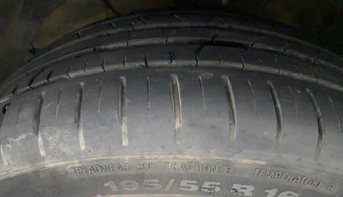 2020 Maruti Baleno ALPHA CVT PETROL 1.2, Petrol, Automatic, 24,779 km, Left Front Tyre Tread