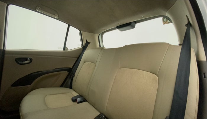 2011 Hyundai i10 MAGNA 1.2, Petrol, Manual, 44,882 km, Right Side Rear Door Cabin