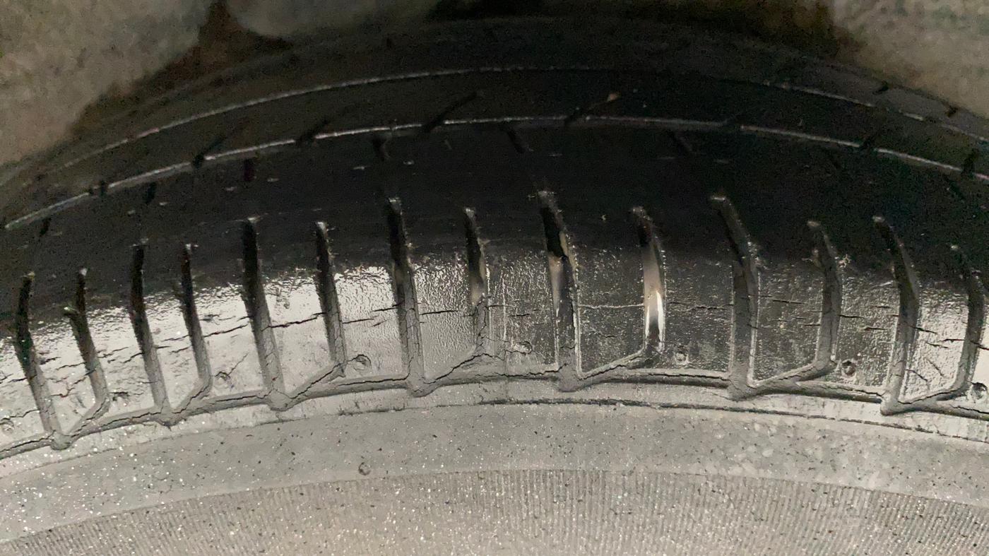 2011 Hyundai i10 MAGNA 1.2, Petrol, Manual, 44,882 km, Left Rear Tyre Tread
