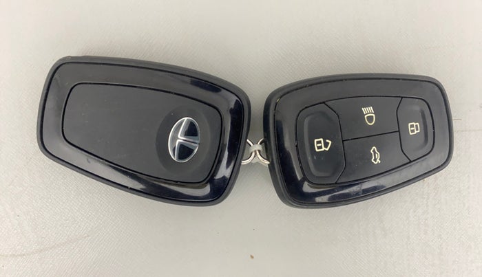 2020 Tata ALTROZ XT PETROL, Petrol, Manual, 95,395 km, Key Close Up