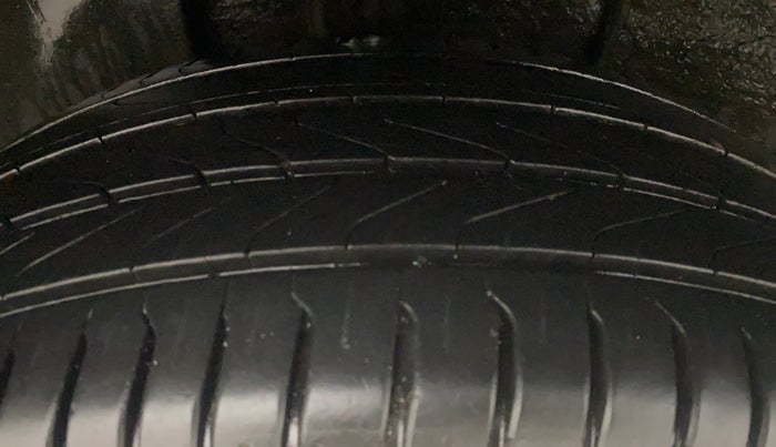 2020 Tata ALTROZ XT PETROL, Petrol, Manual, 95,395 km, Right Rear Tyre Tread