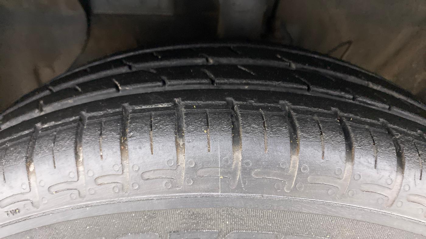 2021 Hyundai GRAND I10 NIOS SPORTZ AMT 1.2 KAPPA VTVT, Petrol, Automatic, 18,490 km, Left Front Tyre Tread