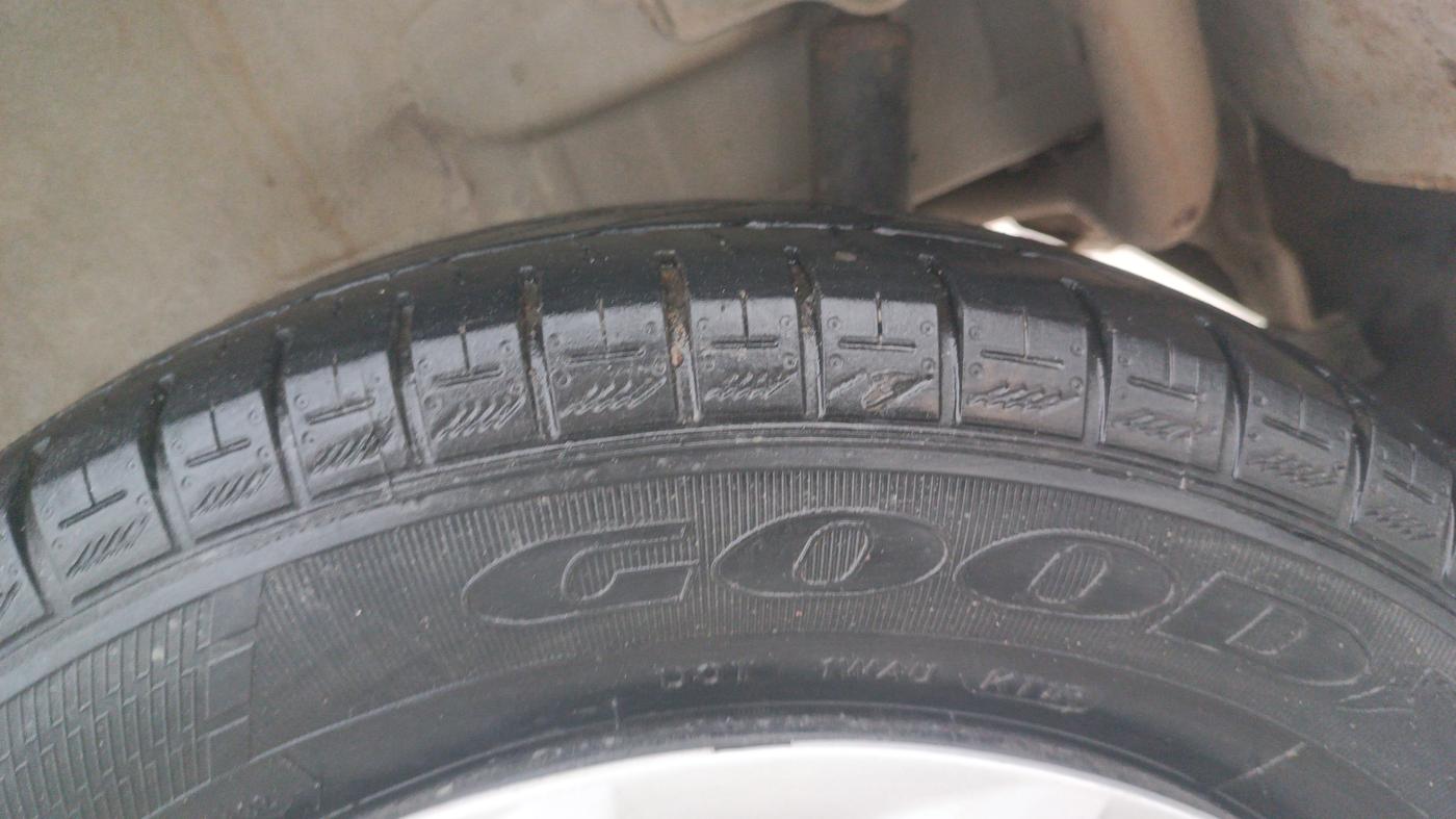 2016 Maruti Wagon R 1.0 VXI AMT, Petrol, Automatic, 48,386 km, Left Rear Tyre Tread