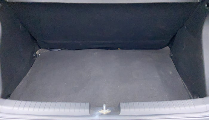 2017 Hyundai Elite i20 ASTA 1.2, Petrol, Manual, 23,433 km, Boot Inside View