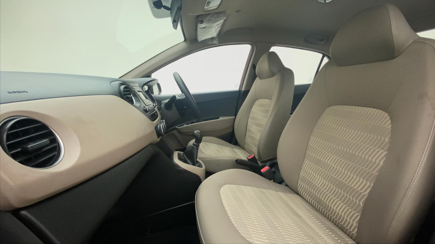 2017 Hyundai Xcent E PLUS, Petrol, Manual, 30,233 km, Right Side Front Door Cabin