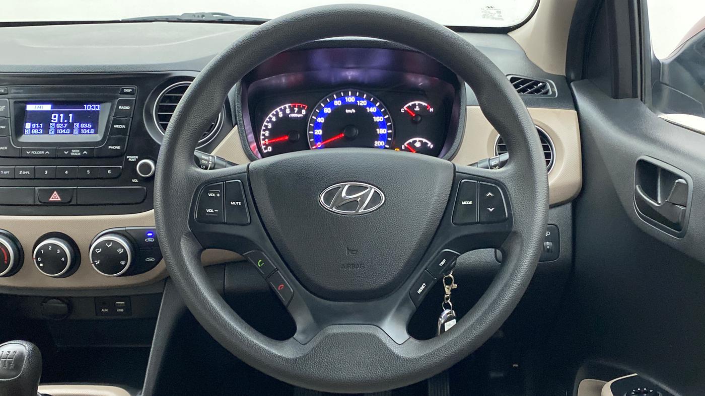 2017 Hyundai Xcent E PLUS, Petrol, Manual, 30,233 km, Steering Wheel Close Up