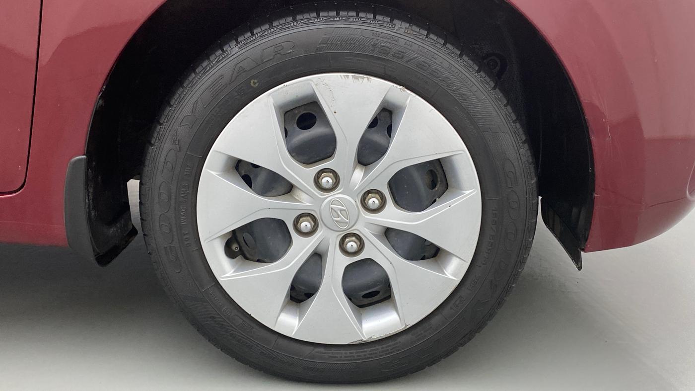 2017 Hyundai Xcent E PLUS, Petrol, Manual, 30,233 km, Right Front Wheel