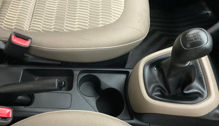 2017 Hyundai Xcent E PLUS, Petrol, Manual, 30,233 km, Gear Lever