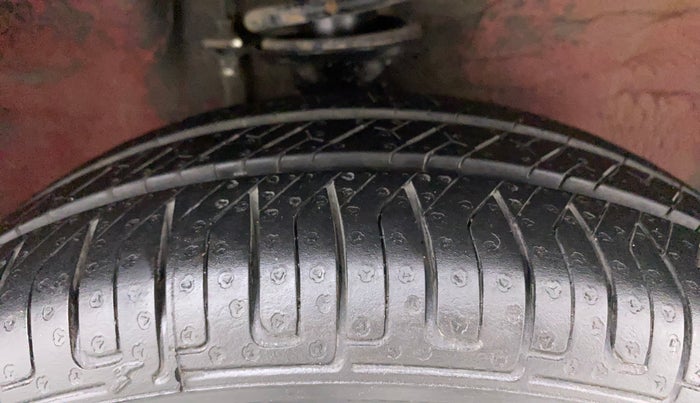 2011 Maruti Alto K10 VXI, Petrol, Manual, 72,134 km, Right Front Tyre Tread