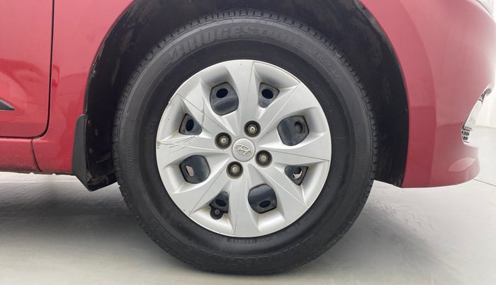 2015 Hyundai Elite i20 SPORTZ 1.2, Petrol, Manual, 63,861 km, Right Front Wheel