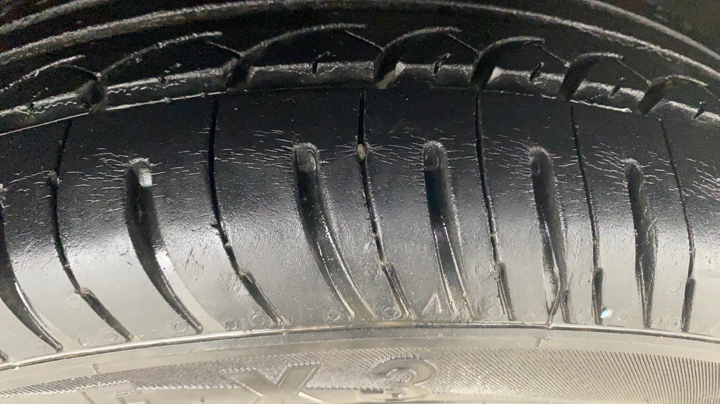 2016 Tata Tiago XT PETROL, Petrol, Manual, 62,962 km, Right Front Tyre Tread