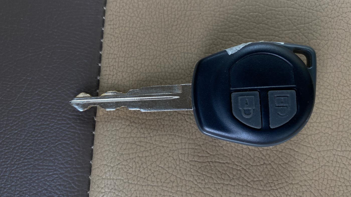 2015 Maruti Swift Dzire VXI, Petrol, Manual, 56,431 km, Key Close Up