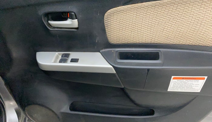2018 Maruti Wagon R 1.0 LXI CNG (O), CNG, Manual, 79,047 km, Driver Side Door Panels Control