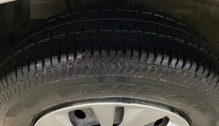 2014 Maruti Swift Dzire VXI, Petrol, Manual, 22,062 km, Left Front Tyre Tread