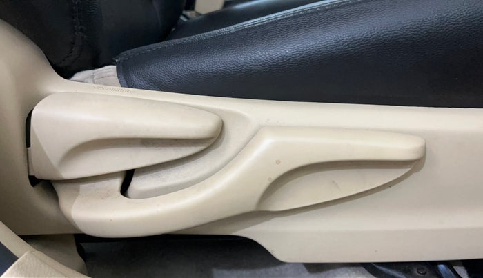 2019 Toyota YARIS G CVT, Petrol, Automatic, 52,353 km, Driver Side Adjustment Panel