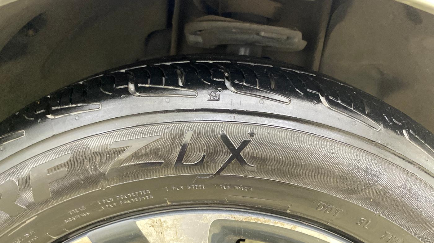 2018 Tata TIGOR XZA PETROL, Petrol, Automatic, 50,888 km, Right Front Tyre Tread