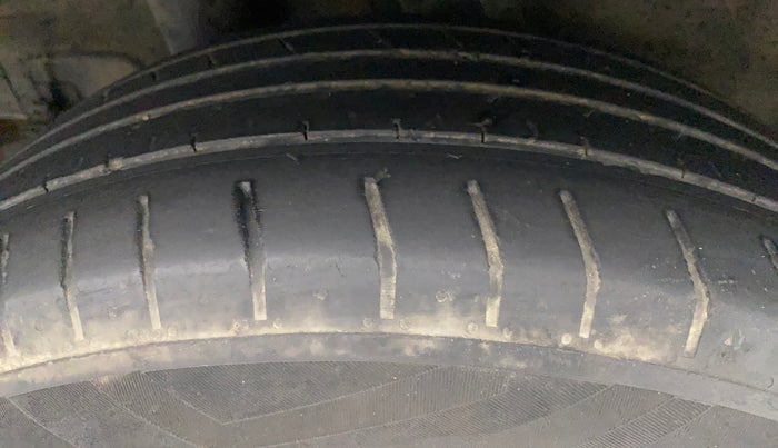 2022 Hyundai VENUE S 1.2, Petrol, Manual, 39,655 km, Right Rear Tyre Tread