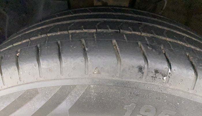 2022 Hyundai VENUE S 1.2, Petrol, Manual, 39,655 km, Left Front Tyre Tread
