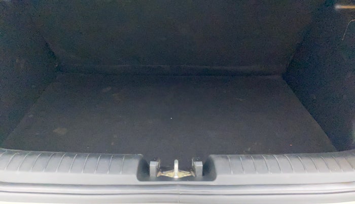 2022 Hyundai VENUE S 1.2, Petrol, Manual, 39,655 km, Boot Inside