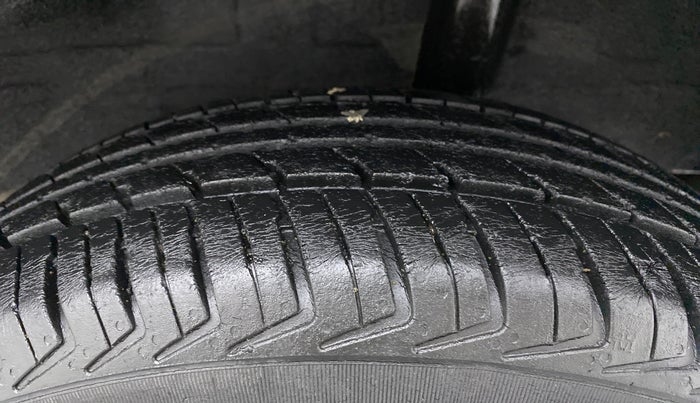 2017 Datsun Redi Go T (O), Petrol, Manual, 77,422 km, Left Rear Tyre Tread