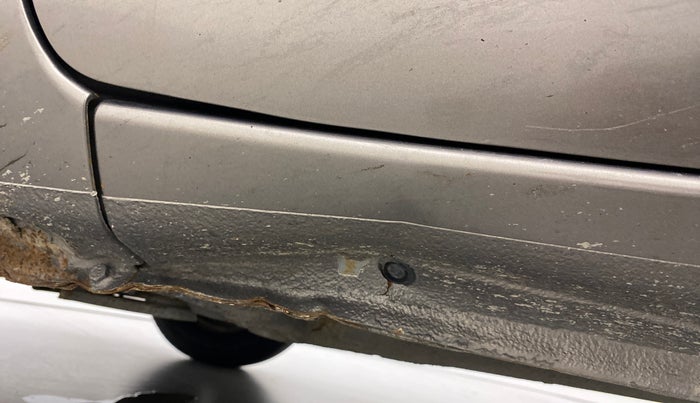 2017 Datsun Redi Go T (O), Petrol, Manual, 77,422 km, Left running board - Slightly dented