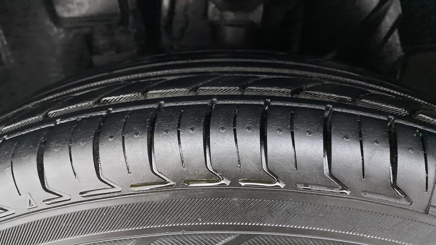 2017 Datsun Redi Go T (O), Petrol, Manual, 77,422 km, Left Front Tyre Tread