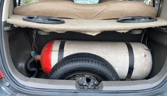 2013 Hyundai i10 MAGNA 1.1, CNG, Manual, 72,252 km, Boot Inside