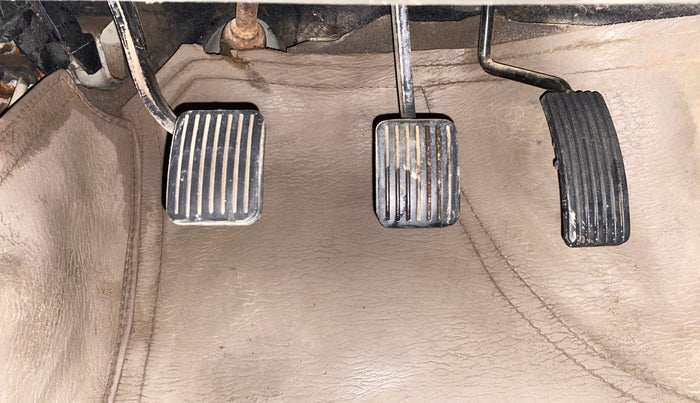 2013 Hyundai i10 MAGNA 1.1, CNG, Manual, 72,252 km, Pedals