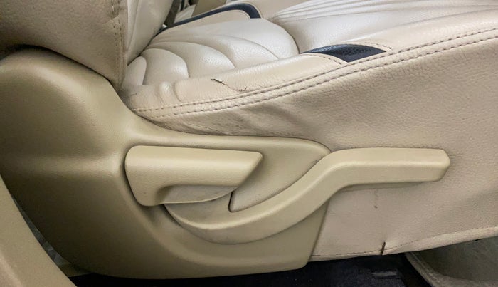 2017 Honda Amaze 1.2L I-VTEC S, Petrol, Manual, 19,023 km, Driver Side Adjustment Panel