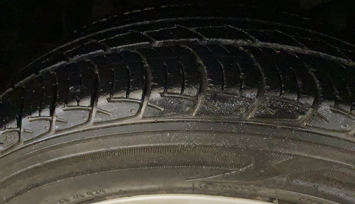 2017 Honda Amaze 1.2L I-VTEC S, Petrol, Manual, 19,023 km, Right Front Tyre Tread