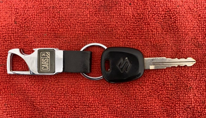 2010 Maruti Swift VXI, Petrol, Manual, 37,982 km, Key Close Up