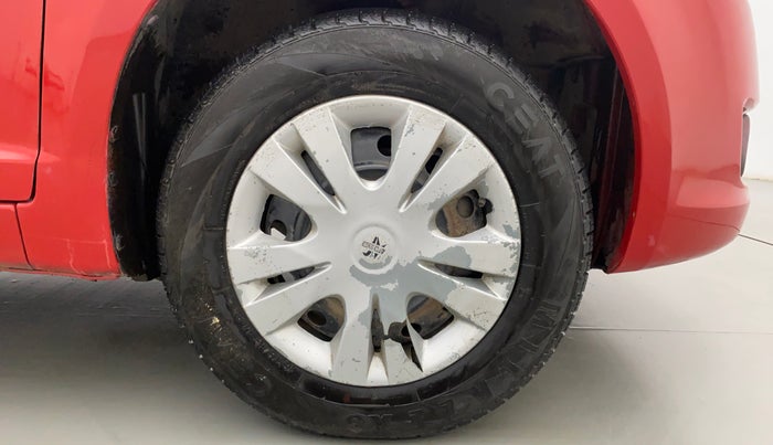 2010 Maruti Swift VXI, Petrol, Manual, 37,982 km, Right Front Wheel