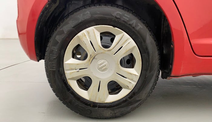 2010 Maruti Swift VXI, Petrol, Manual, 37,982 km, Right Rear Wheel