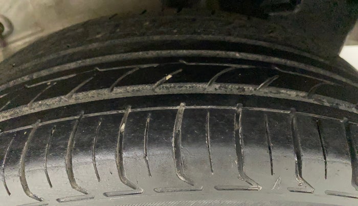 2011 Toyota Etios V, Petrol, Manual, 83,914 km, Left Rear Tyre Tread
