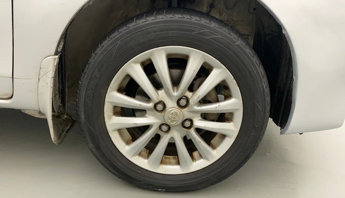 2011 Toyota Etios V, Petrol, Manual, 83,914 km, Right Front Wheel