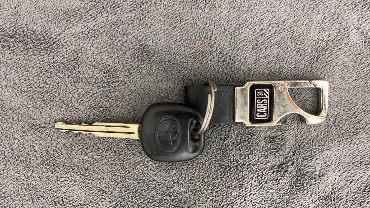2011 Toyota Etios V, Petrol, Manual, 83,914 km, Key Close Up
