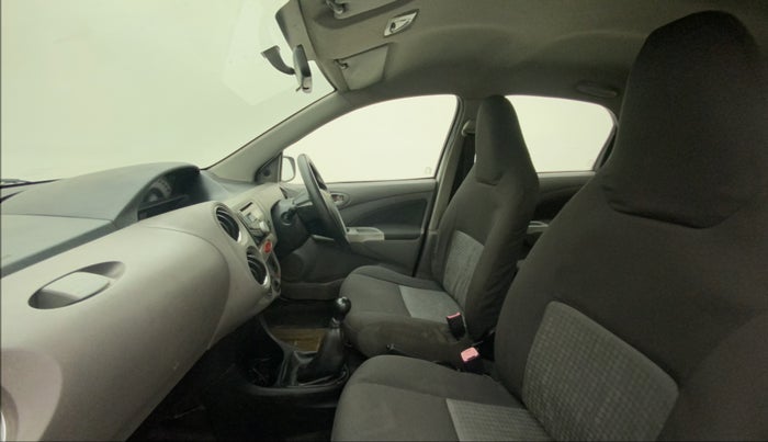 2011 Toyota Etios V, Petrol, Manual, 83,914 km, Right Side Front Door Cabin